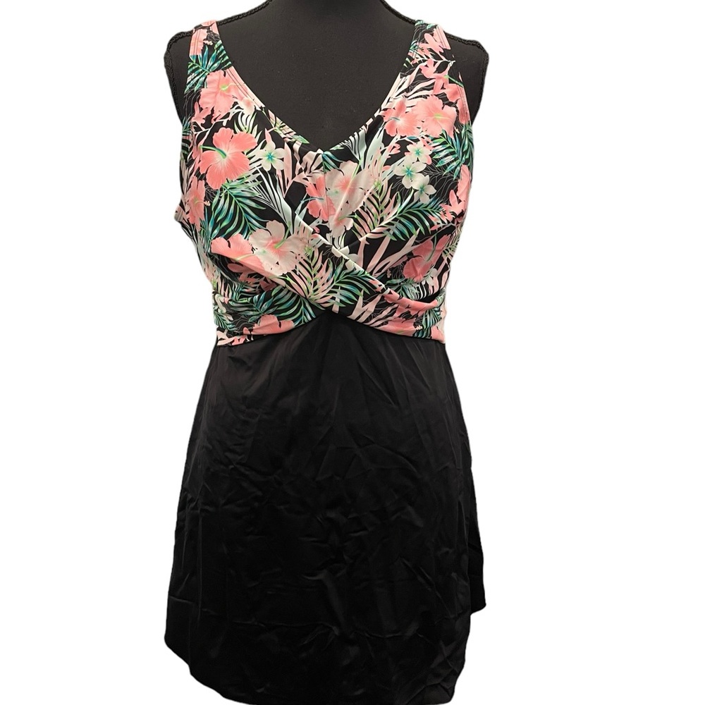 NEW Septangle 1 PC Women Plus Swimsuit Dress Bra Tropical Floral Pink Black 16‎